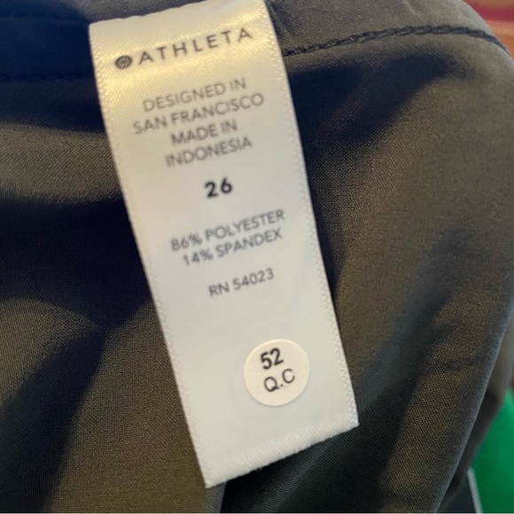 NWT Athleta Womens Size 26 Nolita WIDE LEG Olive Athleisure Workout Sustainable - Picture 9 of 10